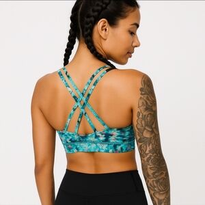 Lululemon Quick Start Multi Energy Bra sz 2 Medium support B-D Cup